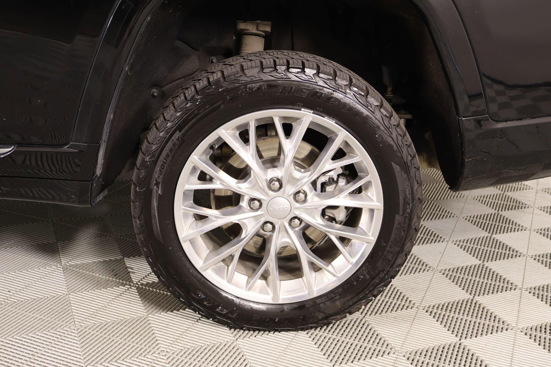 Used 2021 Jeep Grand Cherokee L Summit w/ Advanced Protech Group IV AWD/4WD image 21
