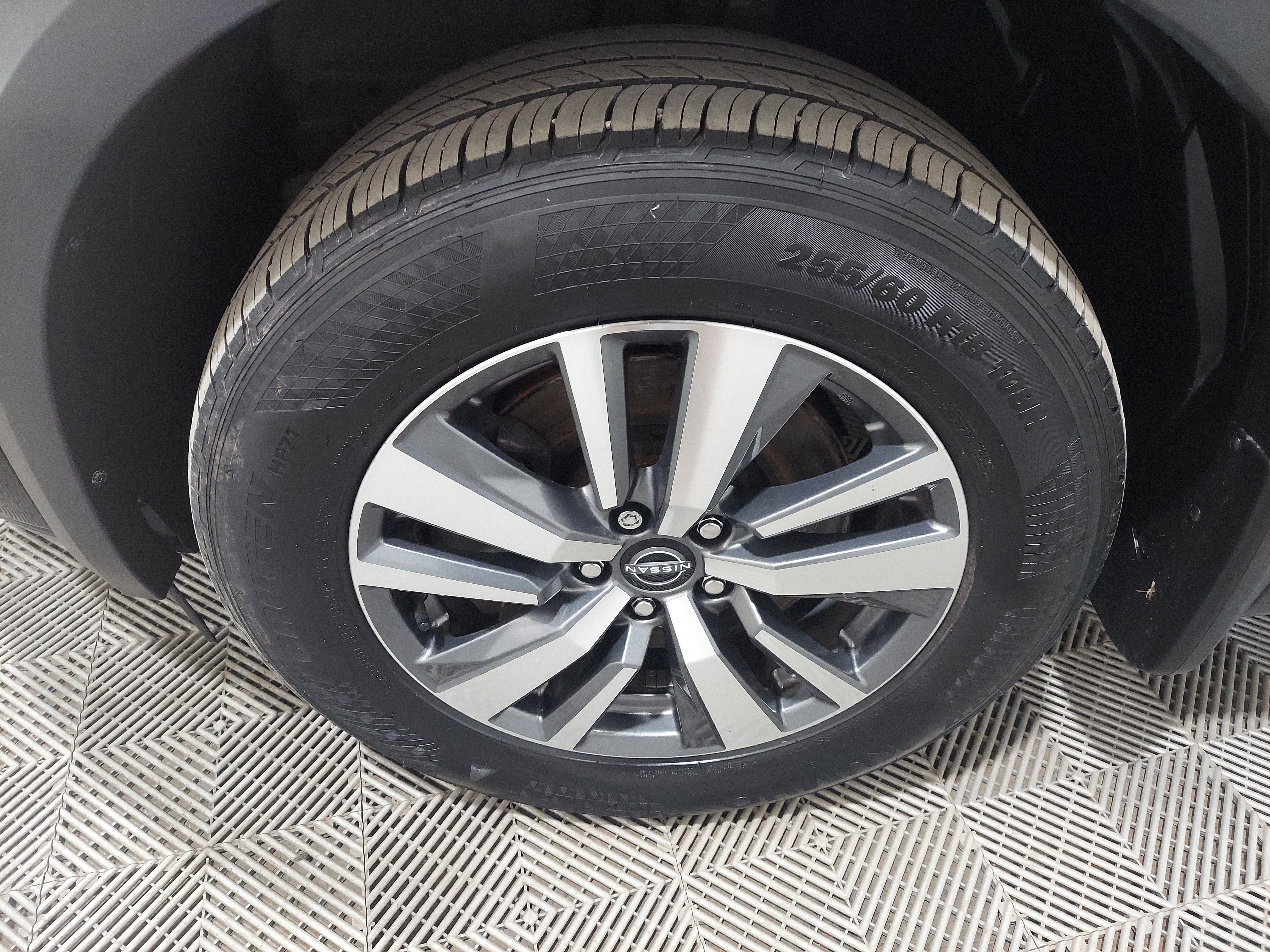 Used 2024 Nissan Pathfinder SL AWD/4WD image 5