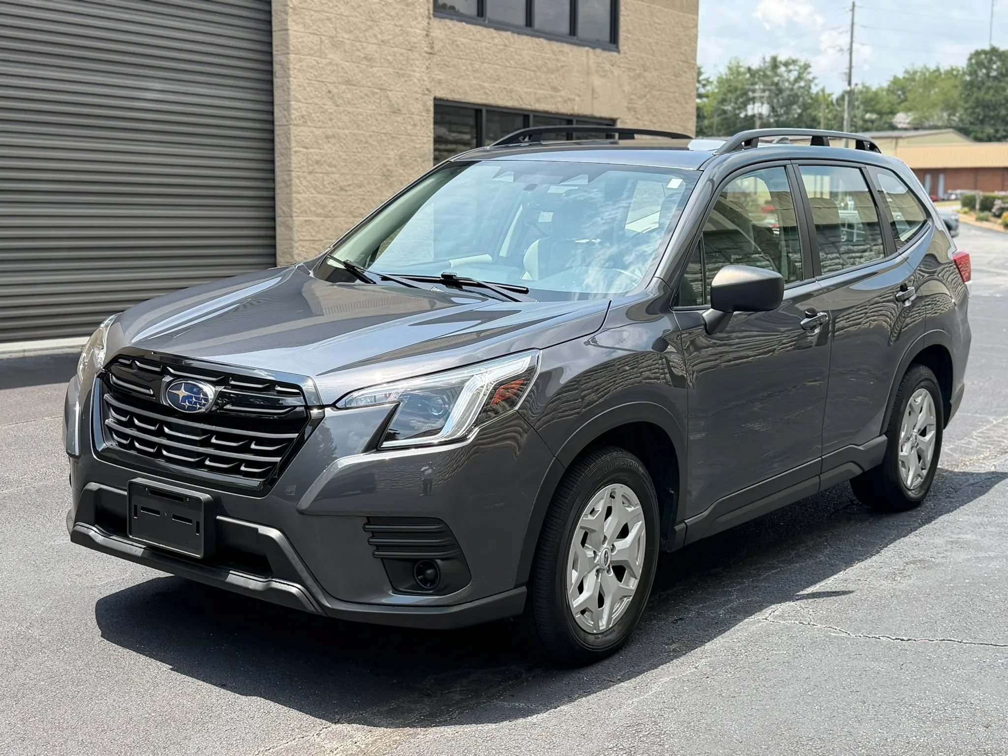 Used 2023 Subaru Forester AWD/4WD image 2