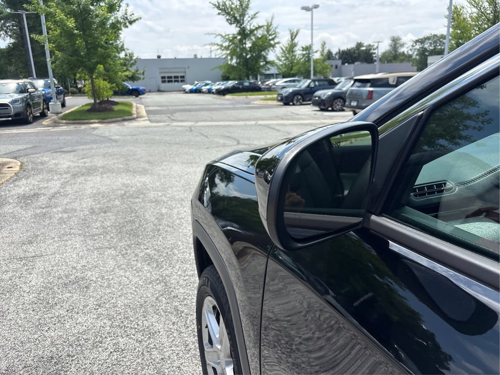 Used 2024 Jeep Compass Latitude AWD/4WD image 27