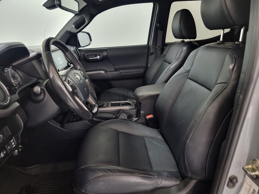 Used 2020 Toyota Tacoma TRD Off-Road w/ TRD Premium Off Road Package AWD/4WD image 14