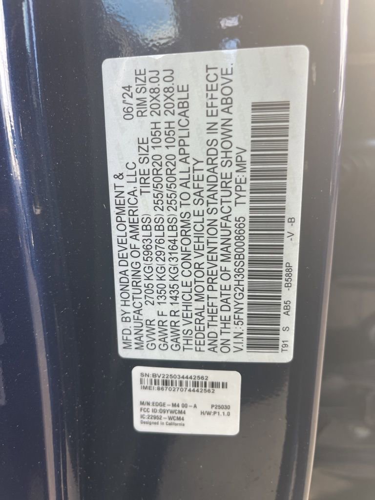 Used 2025 Honda Pilot Sport image 31