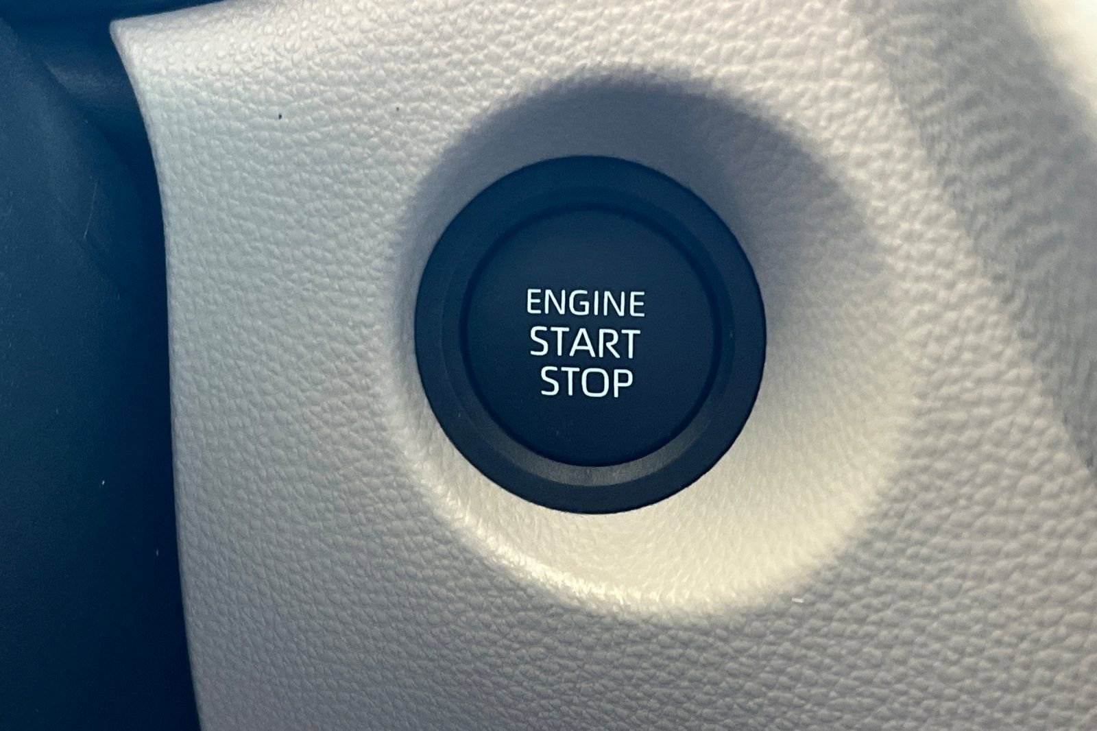 Certified 2025 Toyota Corolla Cross LE image 19