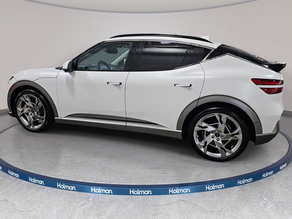 Used 2024 Genesis GV60 Performance AWD/4WD image 9