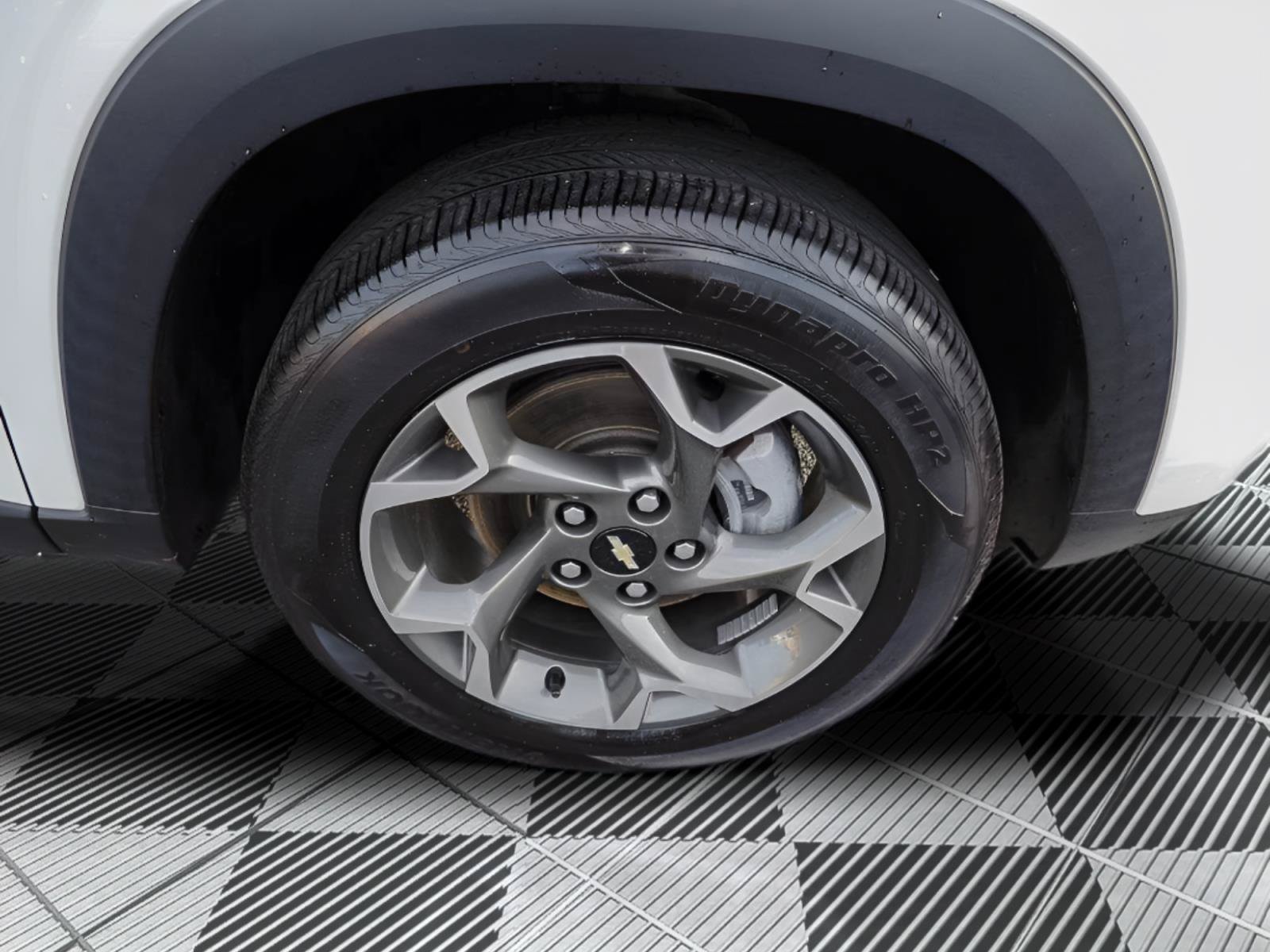 Certified 2024 Chevrolet Trax LT FWD image 35