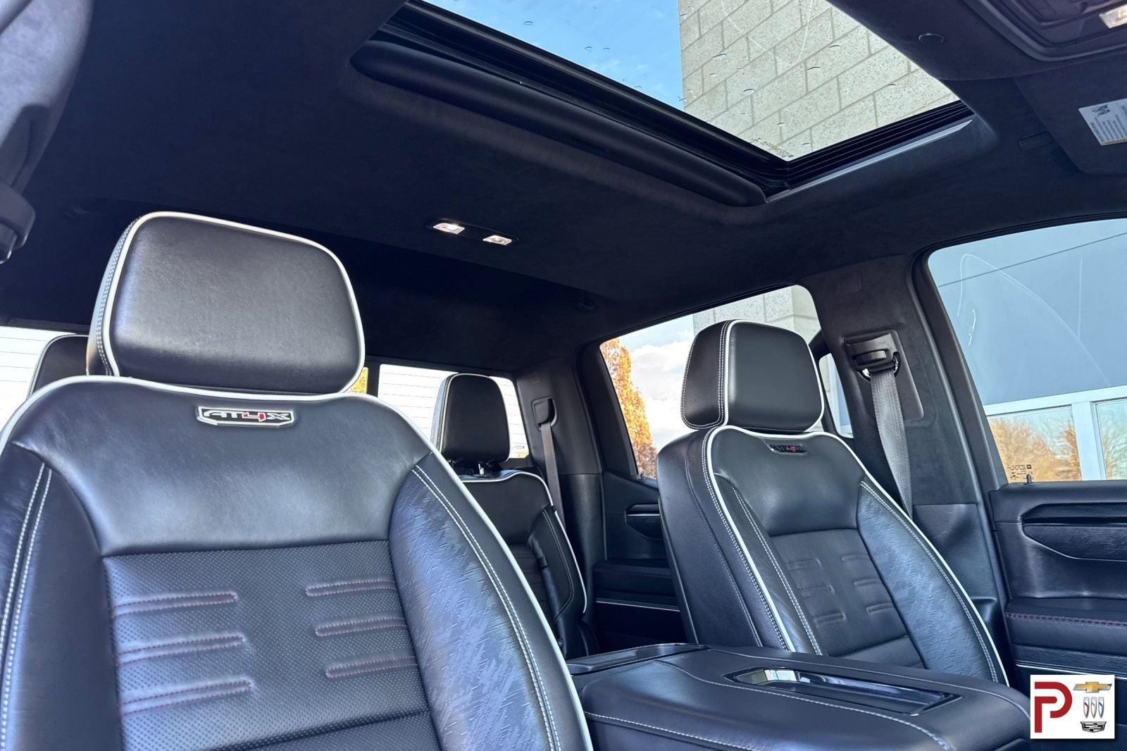 Used 2022 GMC Sierra 1500 AT4X image 18