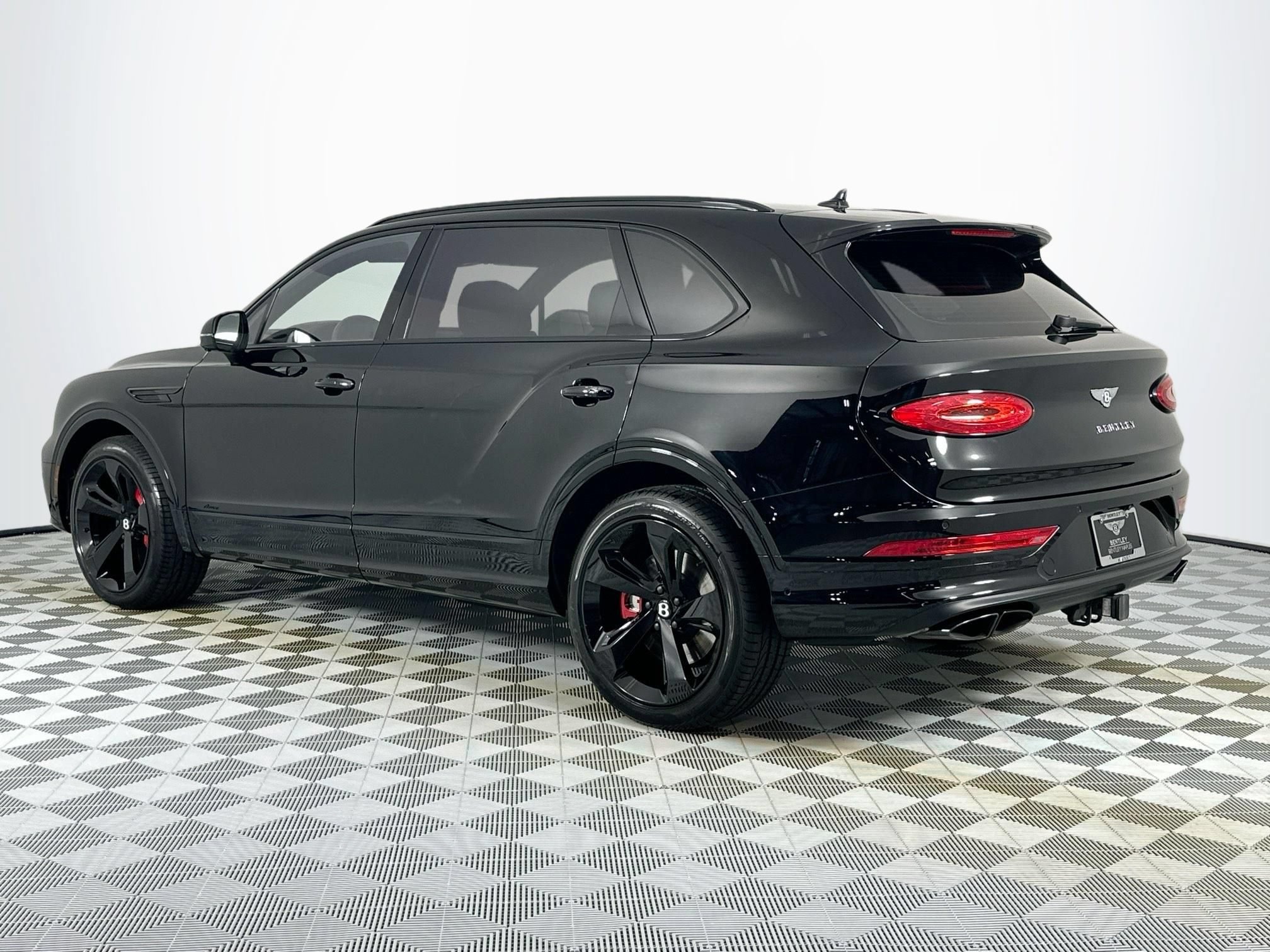 Certified 2024 Bentley Bentayga Extended Wheelbase AWD/4WD image 3