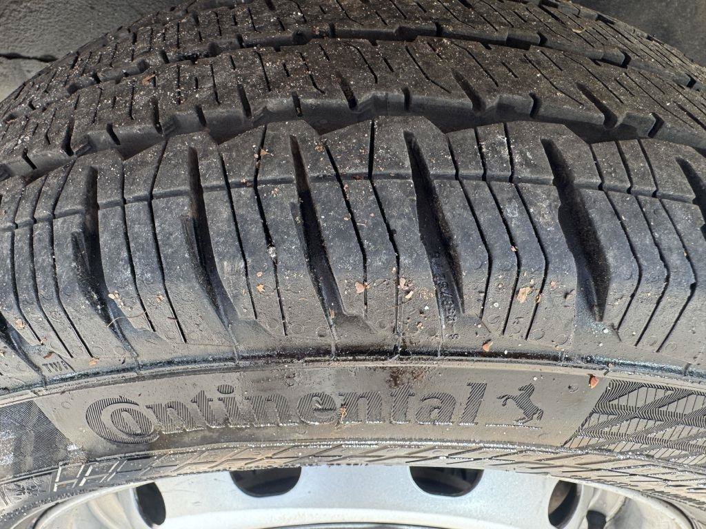 Used 2025 Ford Transit 250 148 Medium Roof RWD image 16
