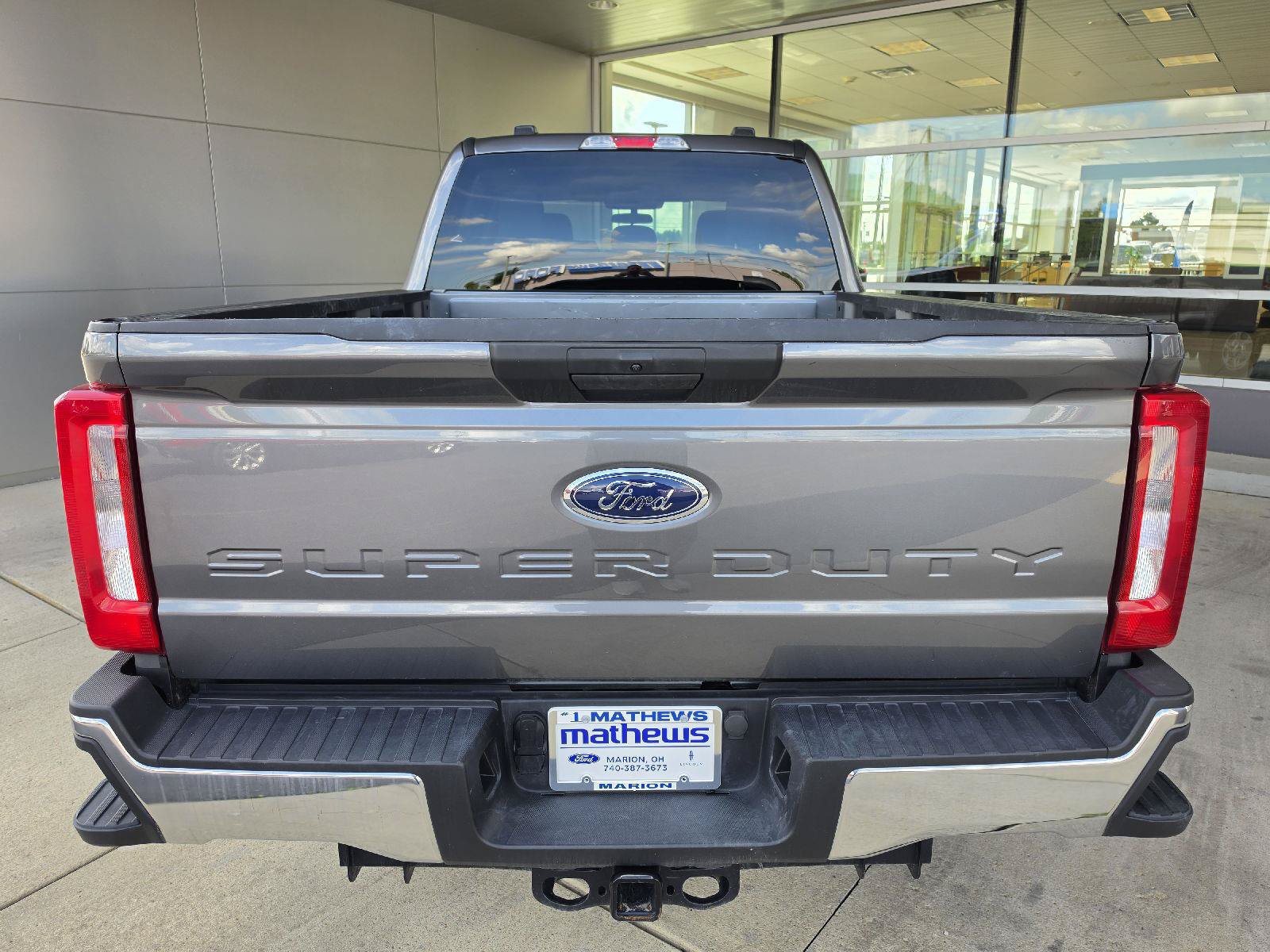 Used 2025 Ford F250 XLT AWD/4WD image 3