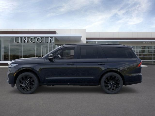 New 2025 Lincoln Navigator Reserve w/ Jet Appearance Package image 3