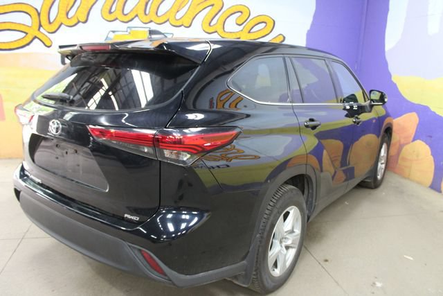 Used 2022 Toyota Highlander L AWD/4WD image 8