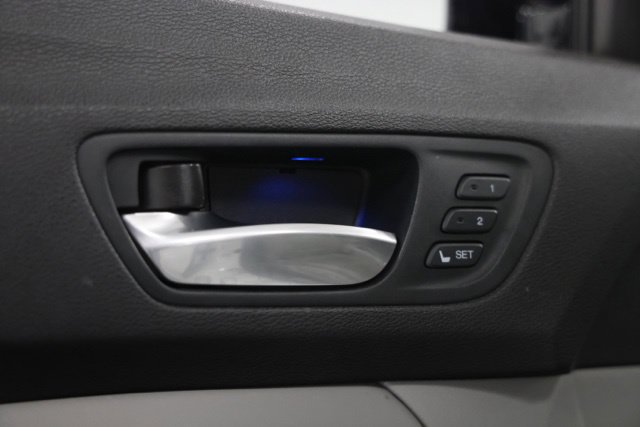Used 2016 Acura TLX FWD image 22