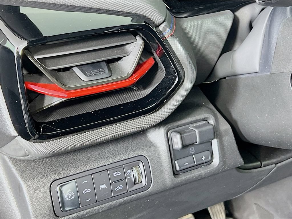 Certified 2025 Chevrolet Silverado EV RST AWD/4WD image 8