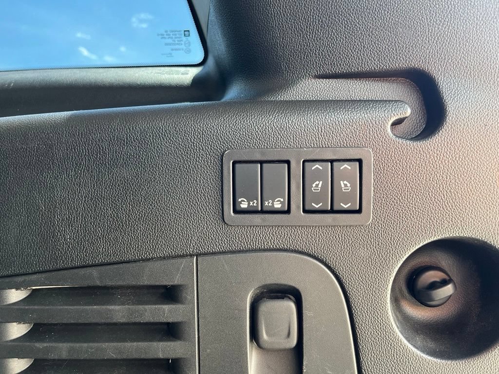 Used 2018 GMC Yukon XL Denali AWD/4WD image 15