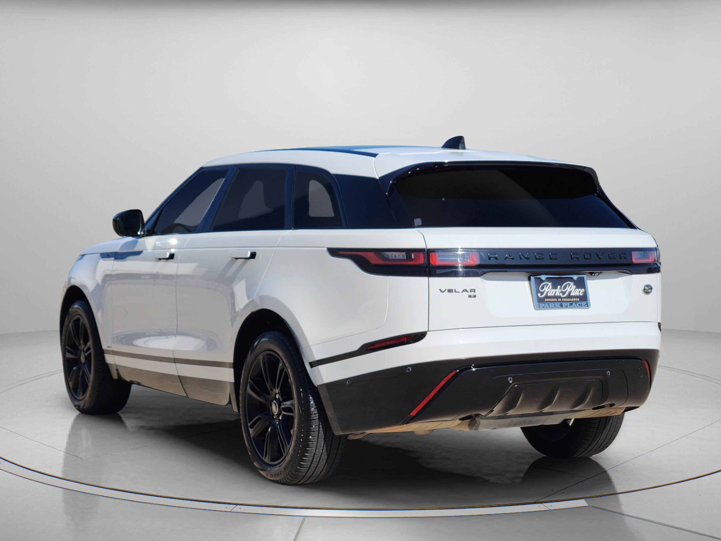 Used 2021 Land Rover Range Rover Velar R-Dynamic S AWD/4WD image 3