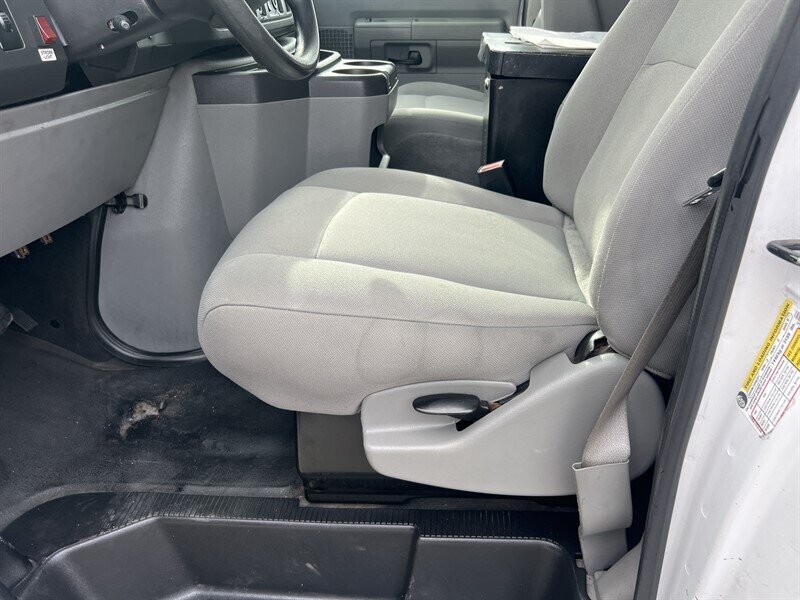 Used 2013 Ford E-150 and Econoline 150 RWD image 16