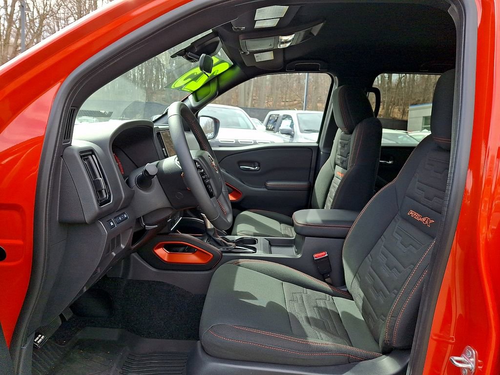 Used 2025 Nissan Frontier PRO-4X w/ Interior Protection Package image 14