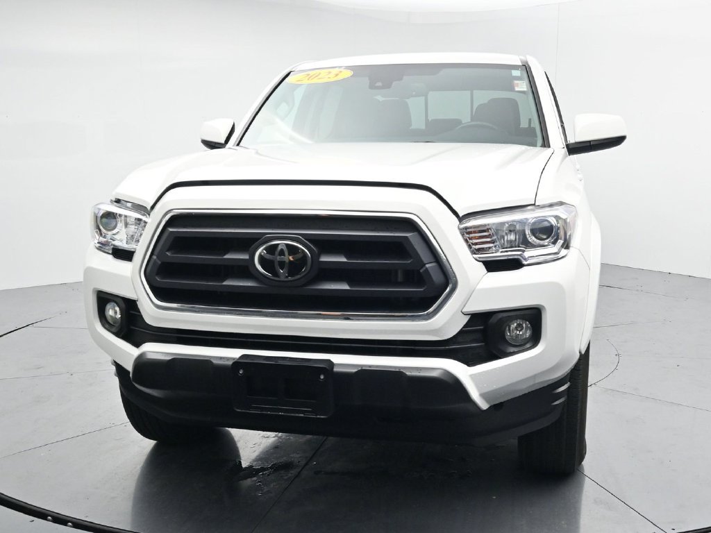 Used 2023 Toyota Tacoma SR5 AWD/4WD image 3