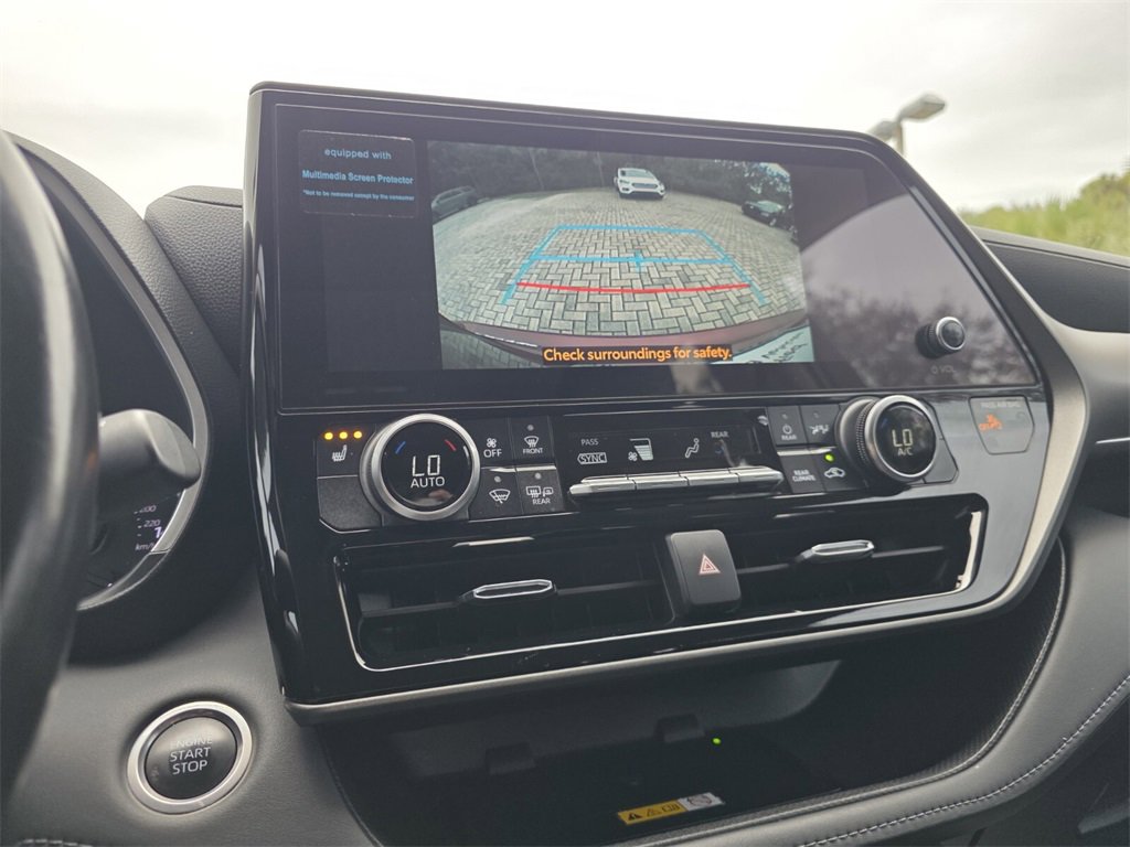 Certified 2024 Toyota Highlander XLE image 35