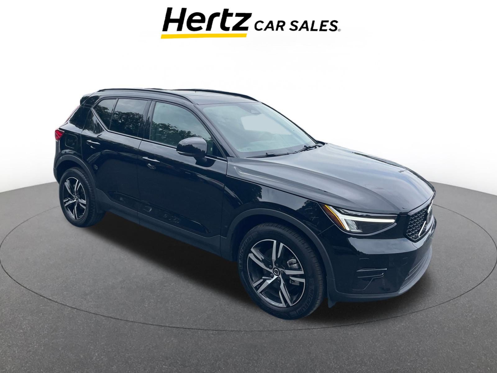 Used 2024 Volvo XC40 B5 Core