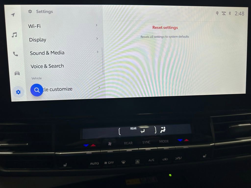 Used 2025 Toyota Sienna XLE image 37