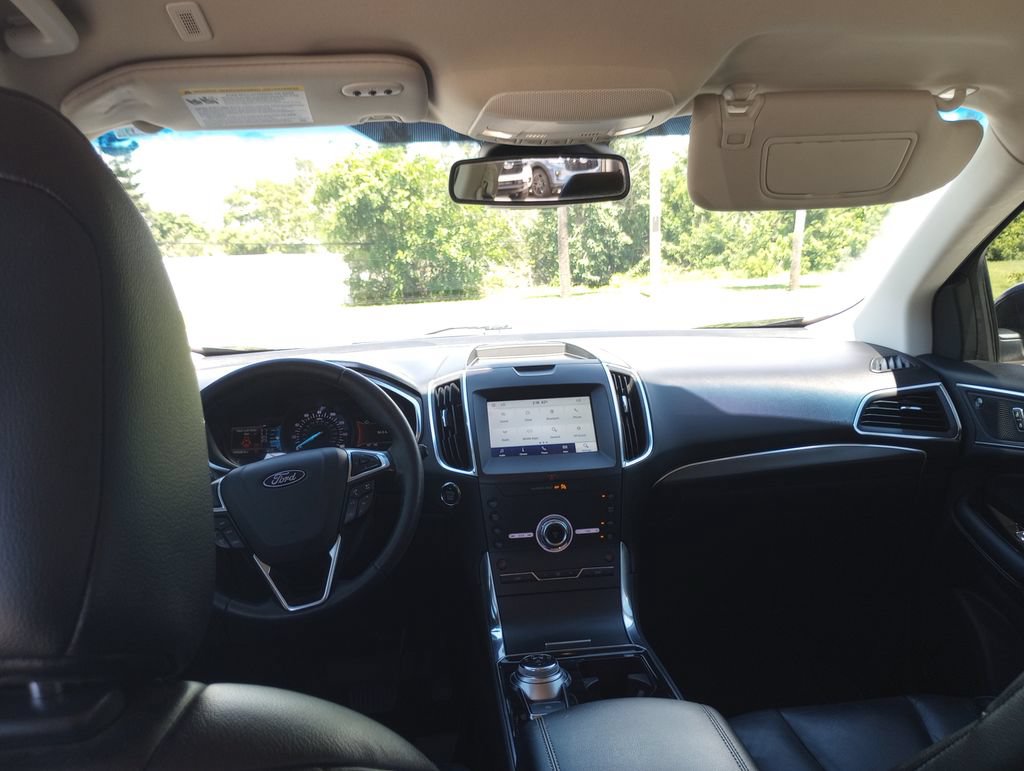 Used 2020 Ford Edge Titanium FWD image 20