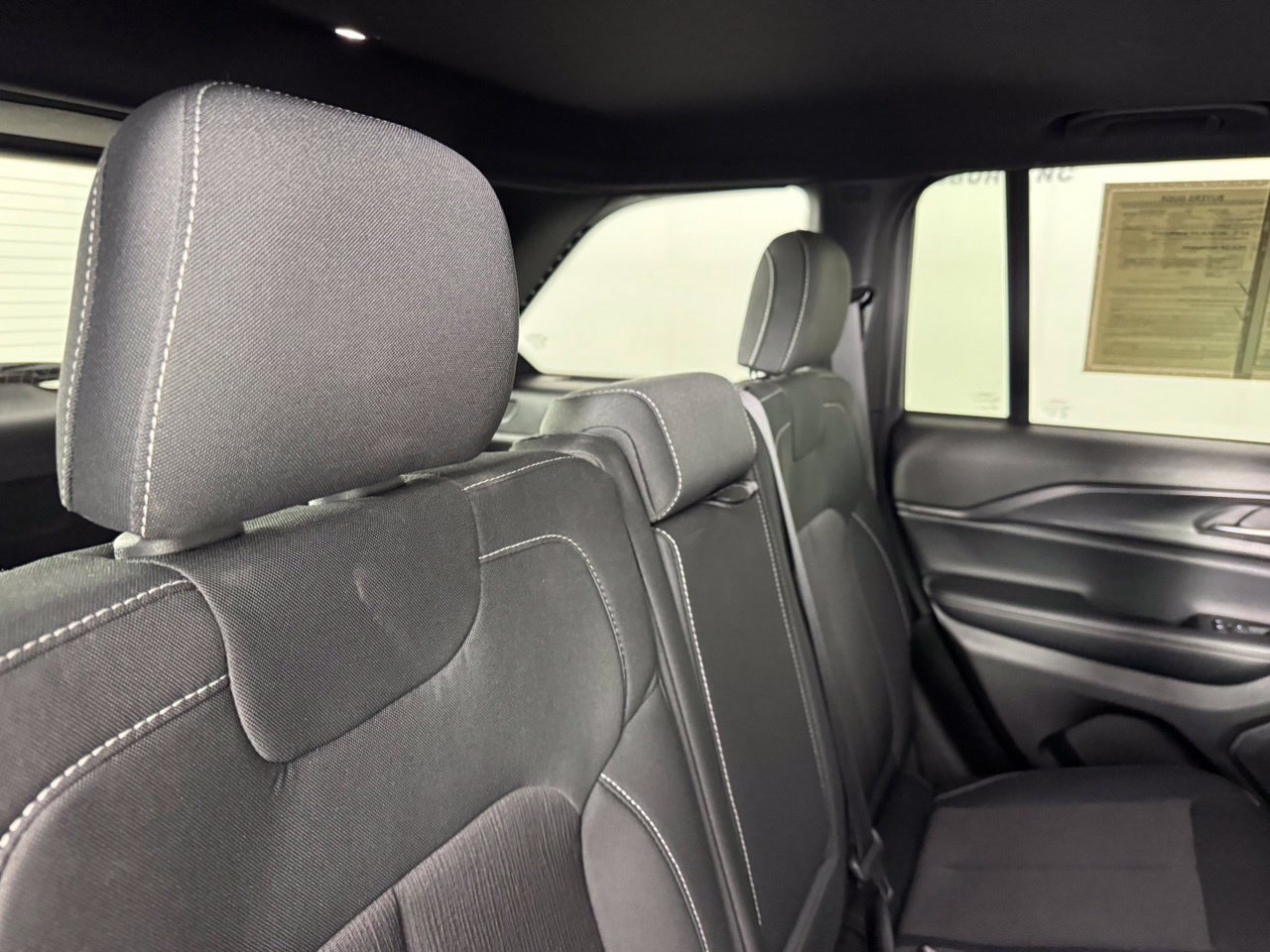 Used 2024 Jeep Grand Cherokee Laredo X w/ Luxury Tech Group I AWD/4WD image 31