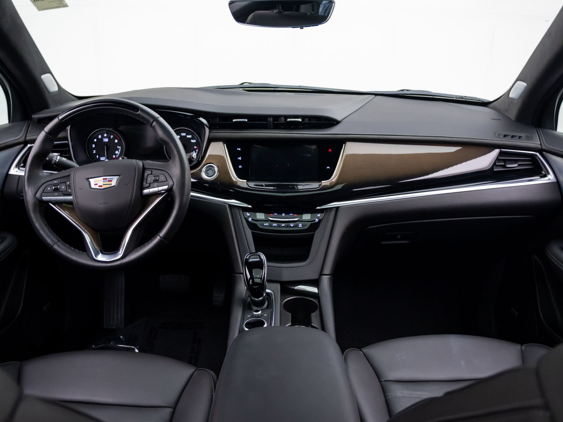 Certified 2025 Cadillac XT6 Premium Luxury w/ Platinum Package AWD/4WD image 12