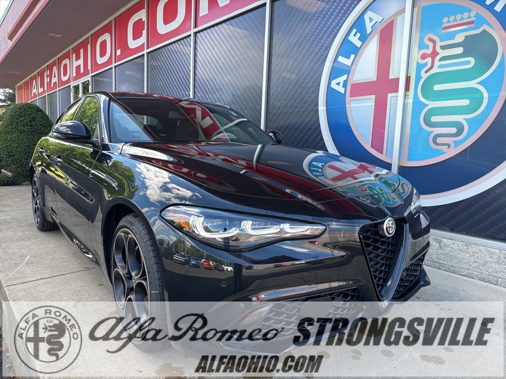 New 2025 Alfa Romeo Giulia AWD w/ Driving Assist Package video 1