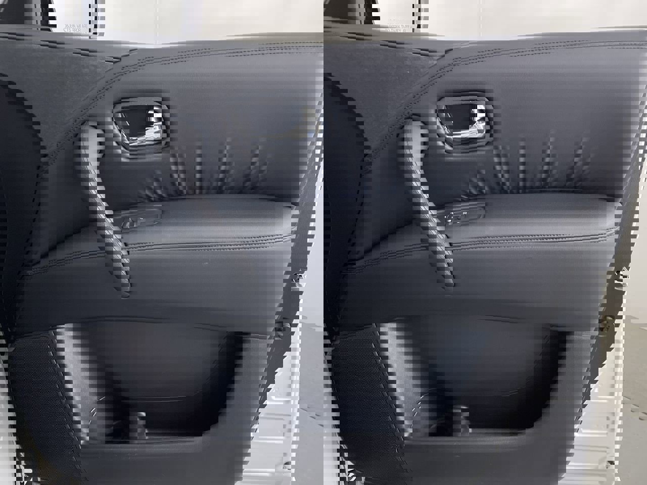 Used 2023 Nissan Armada SV w/ Cargo Package image 25