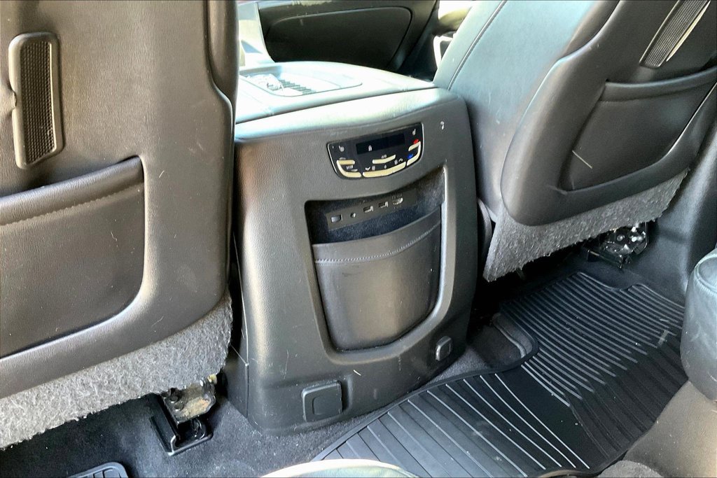 Used 2019 Cadillac Escalade ESV Premium Luxury RWD image 10