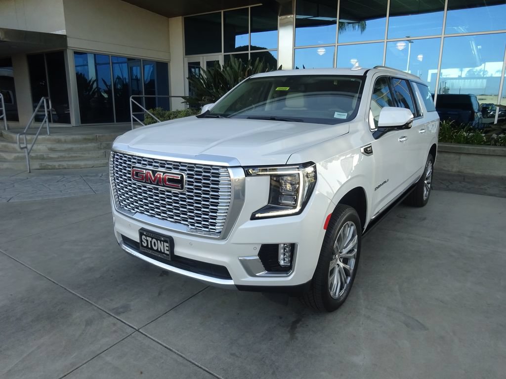 Certified 2022 GMC Yukon XL Denali w/ Max Trailering Package AWD/4WD image 3