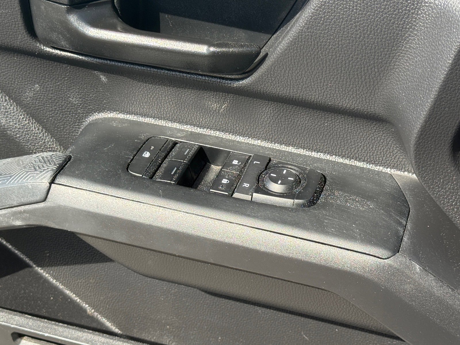 Used 2024 Toyota Tacoma SR image 26