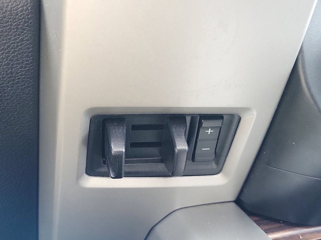 Used 2019 Ford F150 Lariat AWD/4WD image 35