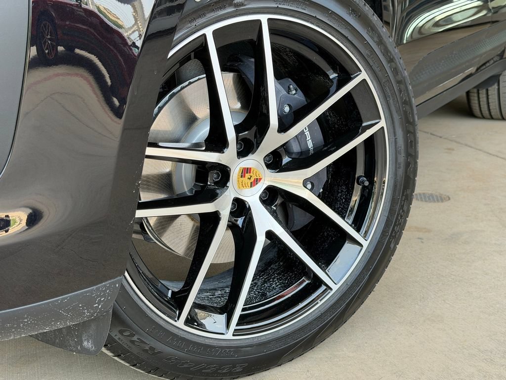 New 2026 Porsche Macan AWD/4WD image 6