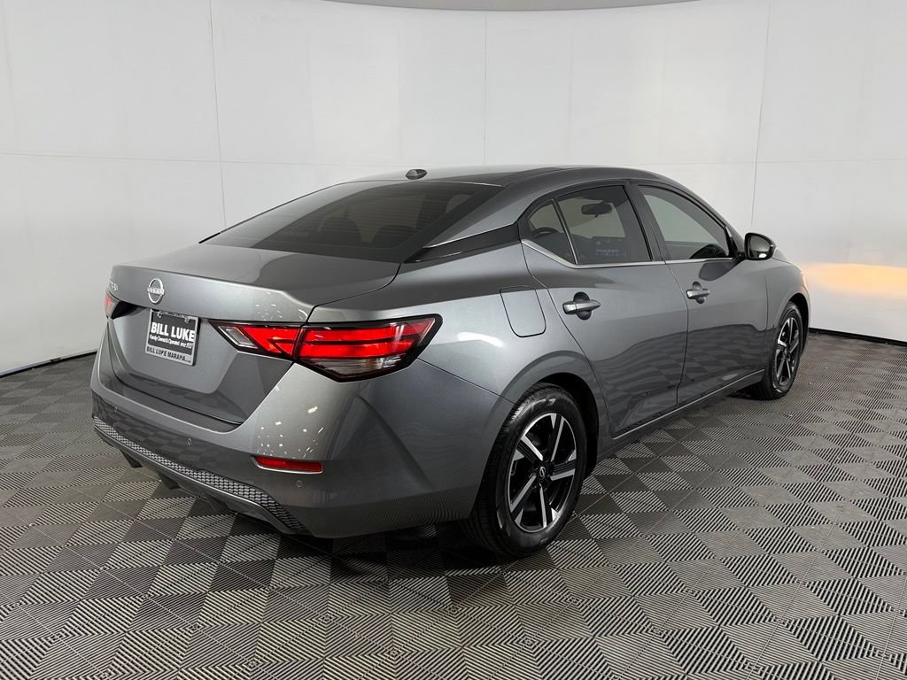 Used 2025 Nissan Sentra SV FWD image 8