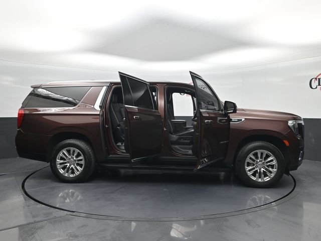 Used 2023 GMC Yukon XL SLT w/ SLT Luxury Package image 31