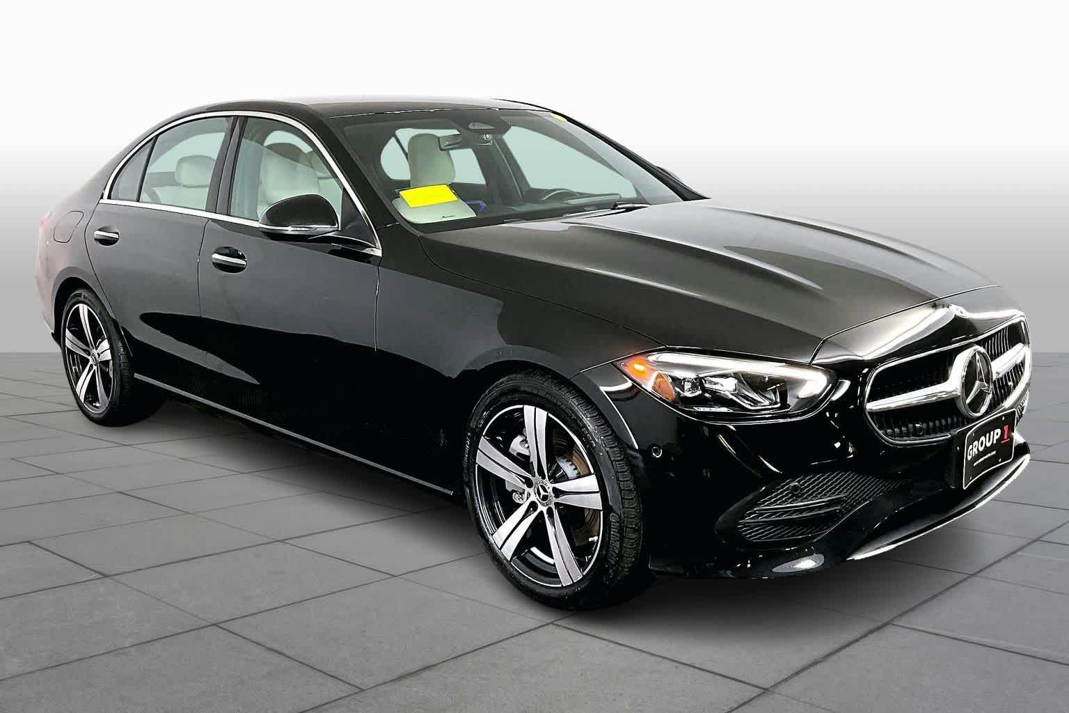 Used 2025 Mercedes-Benz C 300 4MATIC Sedan image 3
