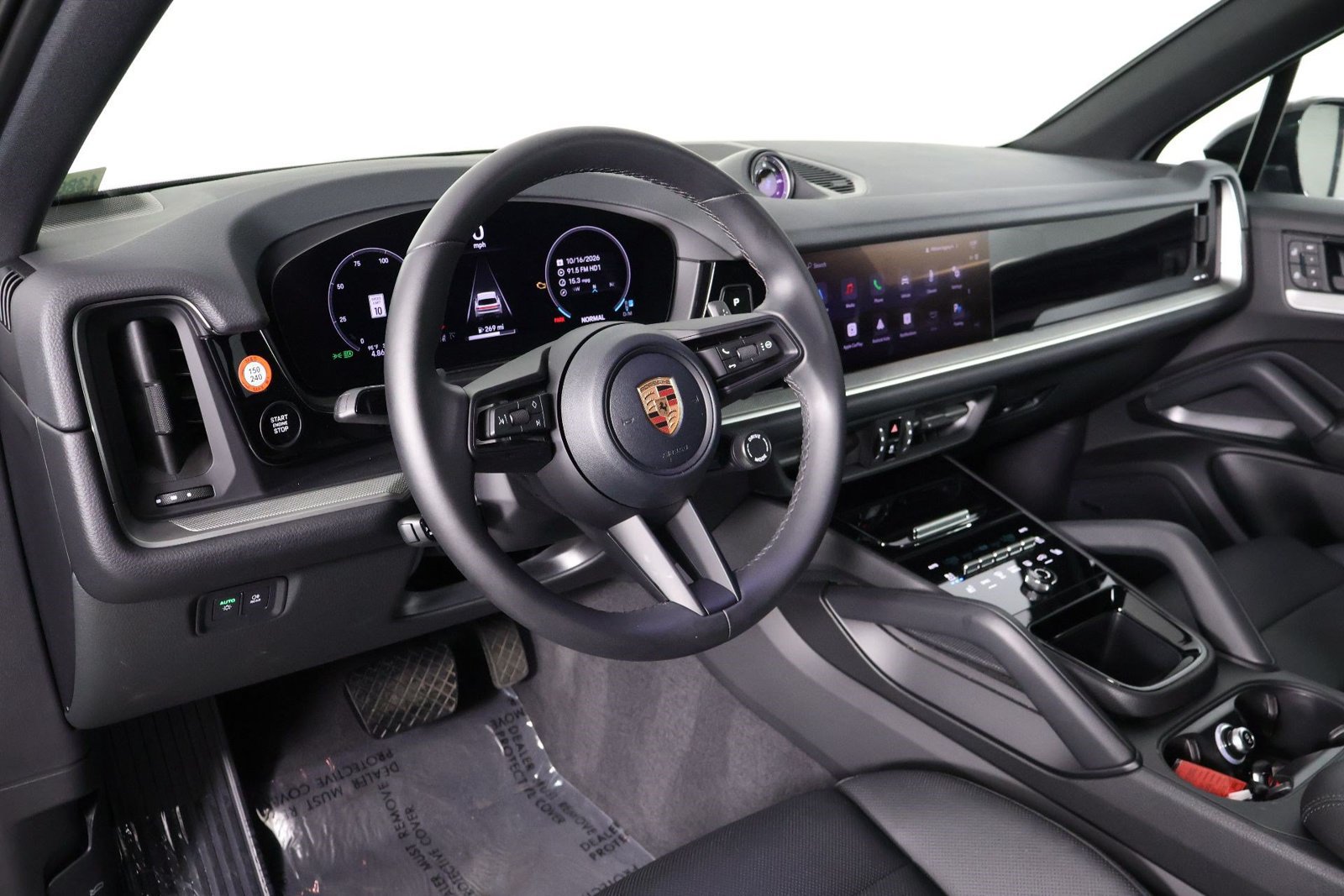 Certified 2026 Porsche Cayenne AWD/4WD image 4