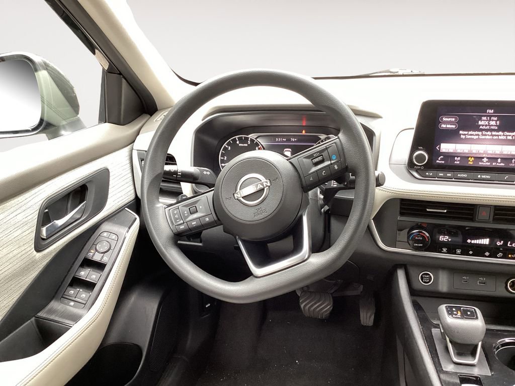 Used 2023 Nissan Rogue SV FWD image 12