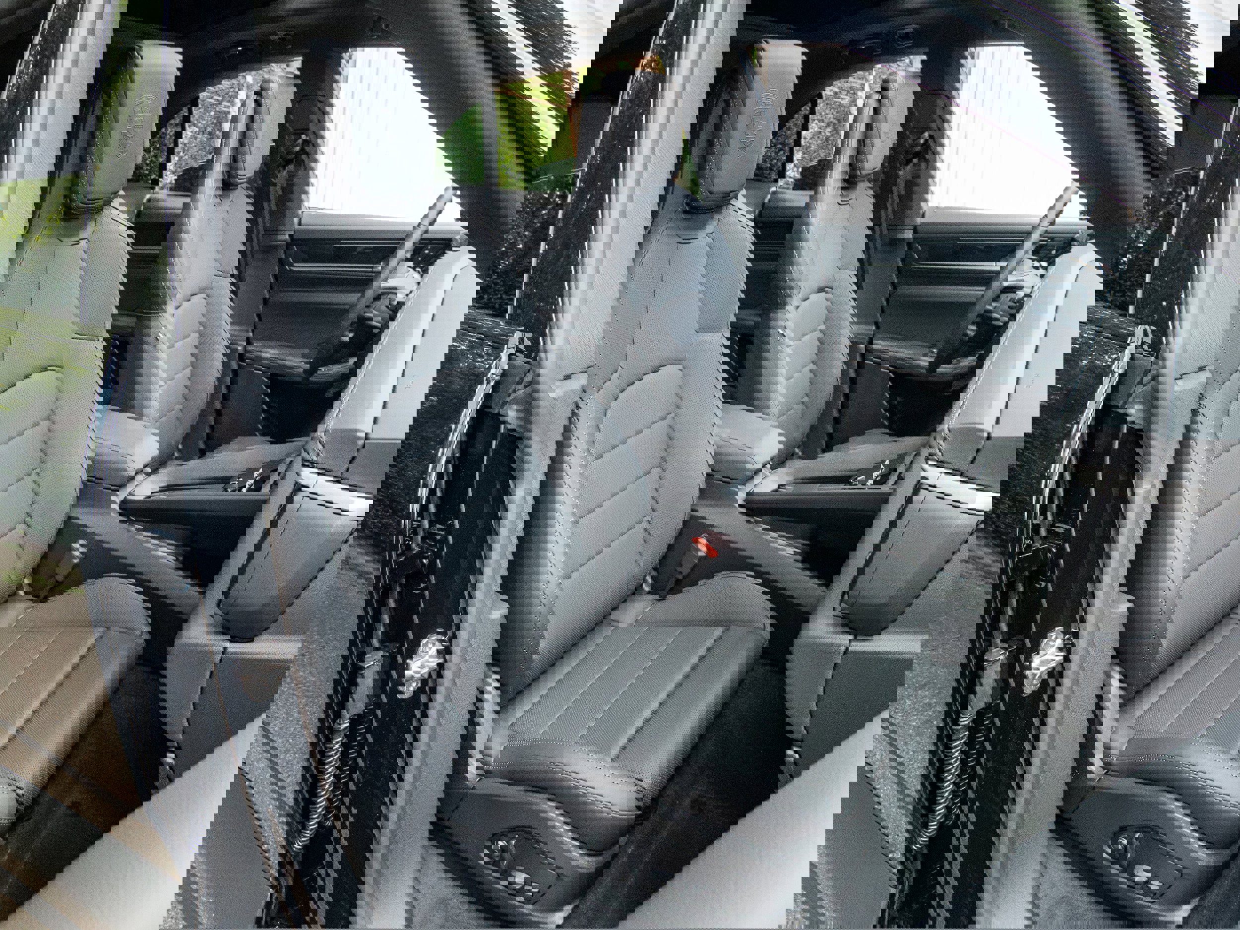 New 2025 Porsche Macan 4 Electric image 27