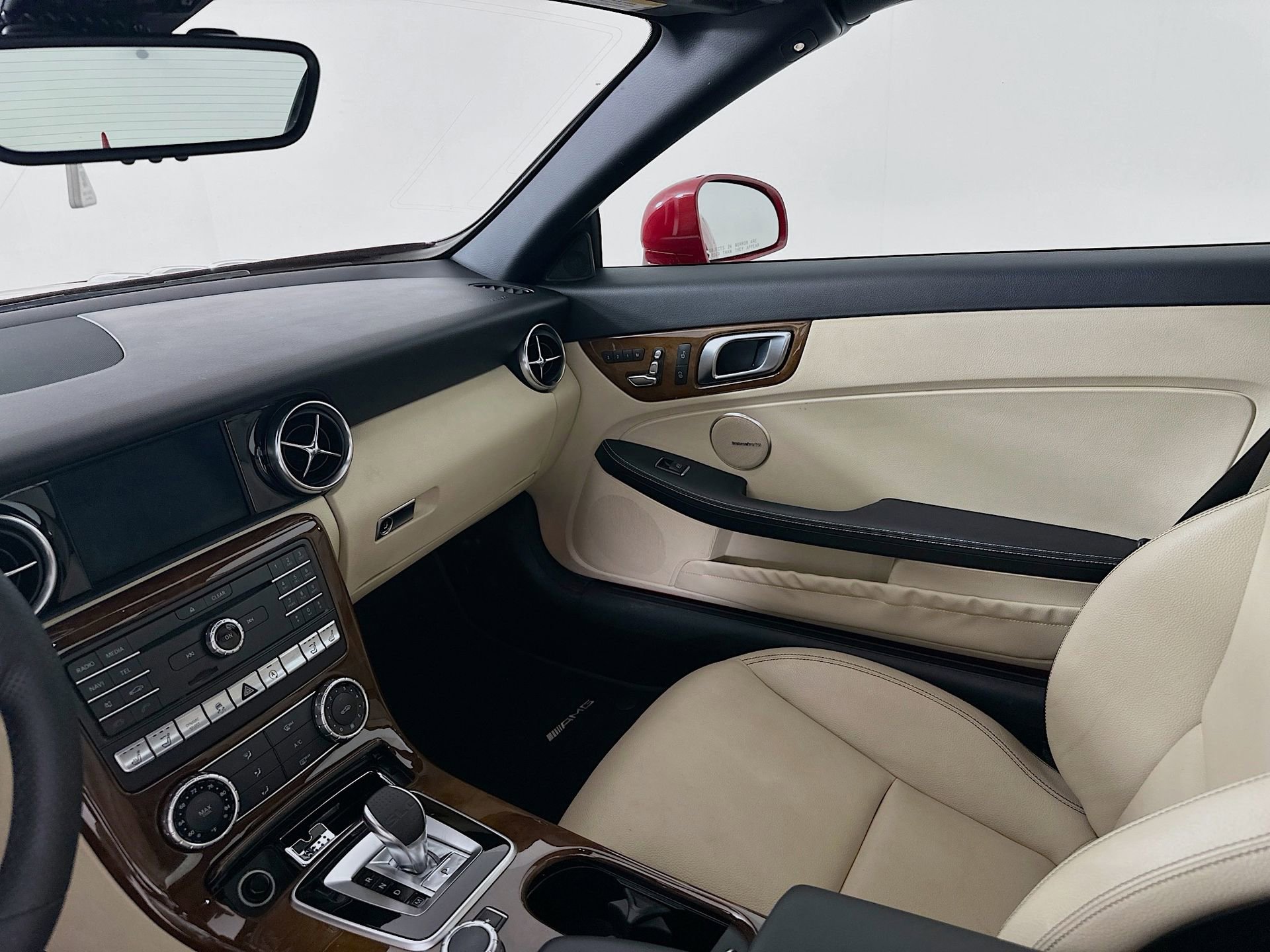 Used 2017 Mercedes-Benz SLC 300 image 25