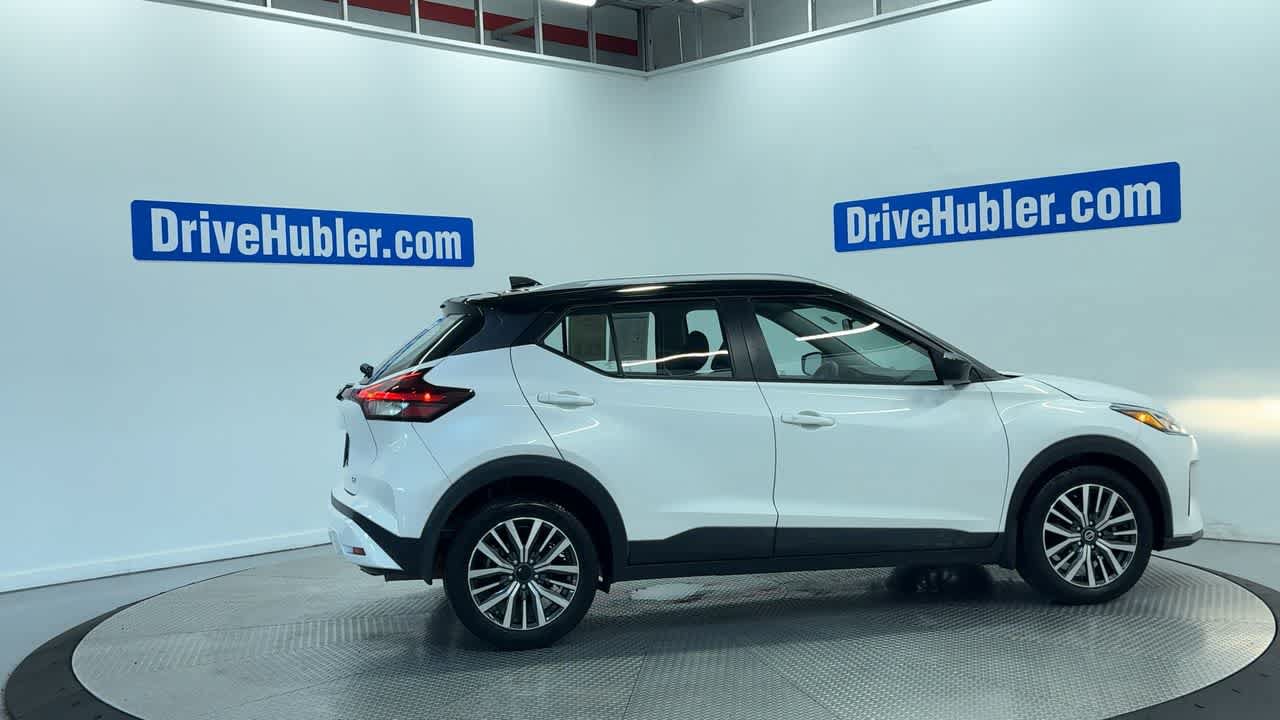 Used 2021 Nissan Kicks SV FWD image 3