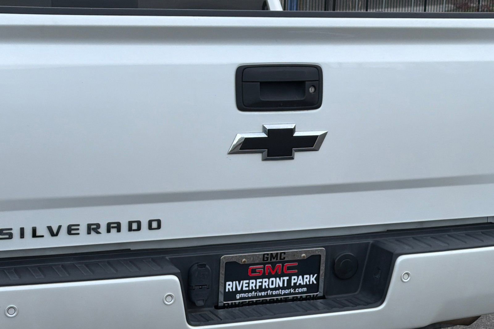 Used 2018 Chevrolet Silverado 1500 LT w/ All Star Edition image 43