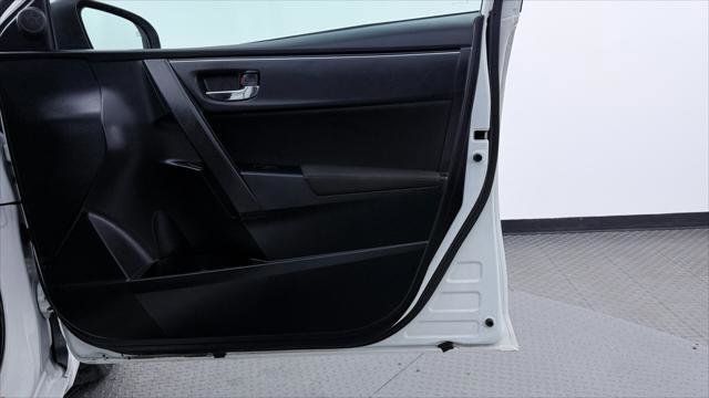 Used 2019 Toyota Corolla LE FWD image 23