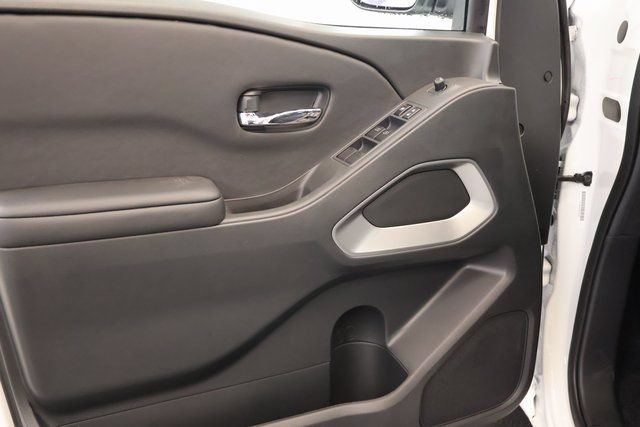 New 2026 Nissan Frontier SV w/ SV Convenience Package AWD/4WD image 8