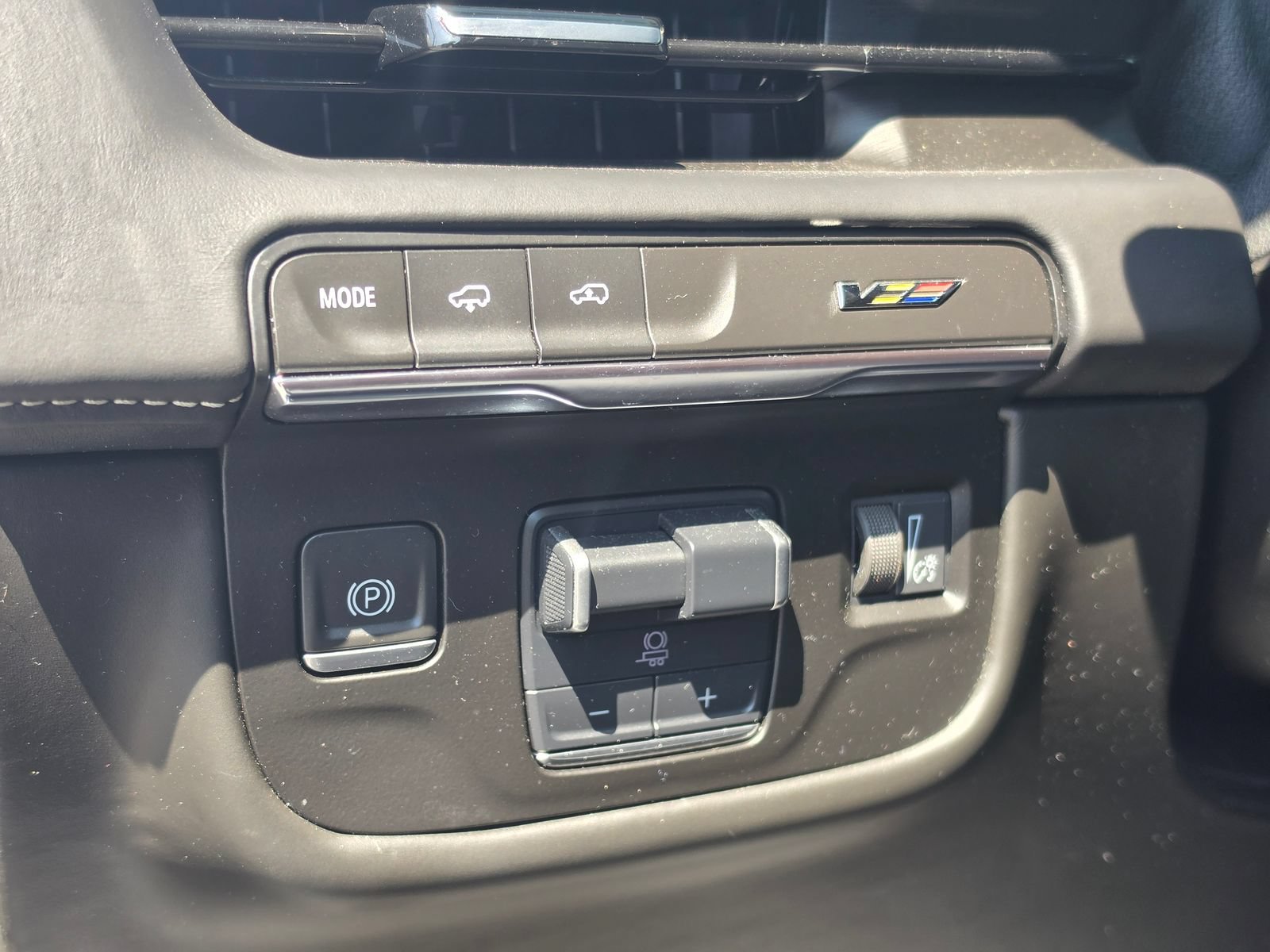 Used 2023 Cadillac Escalade V AWD/4WD image 13