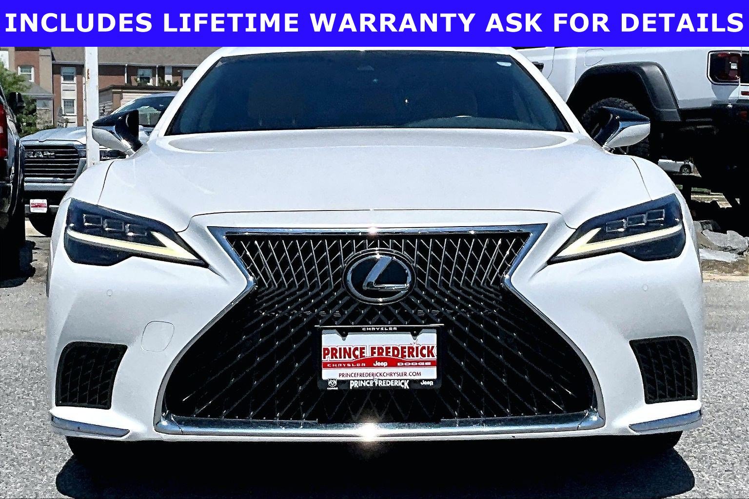 Used 2022 Lexus LS 500 w/ Accessory Package (Z2) RWD image 2