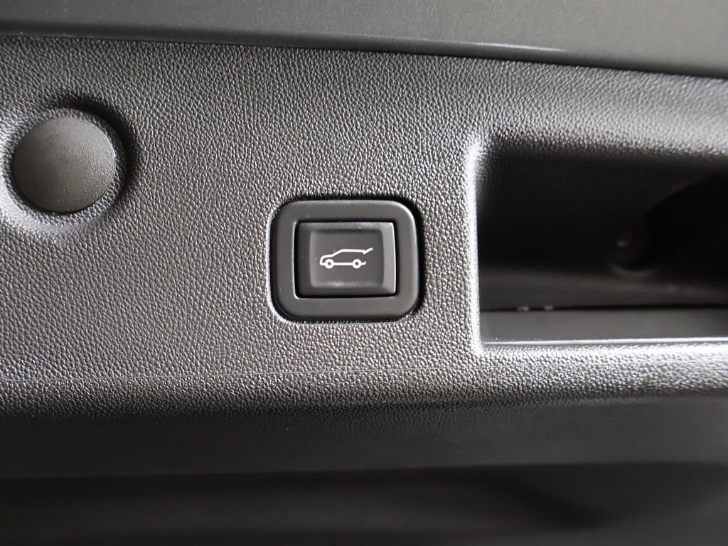 Used 2023 Chevrolet Equinox LT image 18