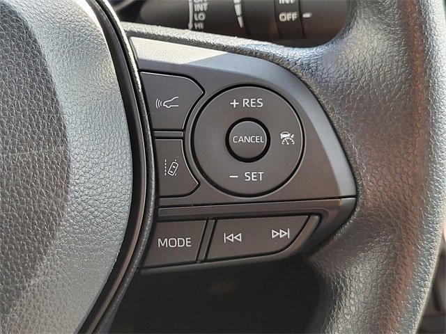 Used 2025 Toyota RAV4 XLE image 24